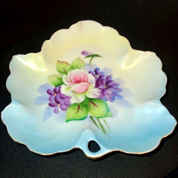Vintage Lefton China Leaf Shape Hand Painted Dish African Violets Rose 1940s - Picture 1 of 4